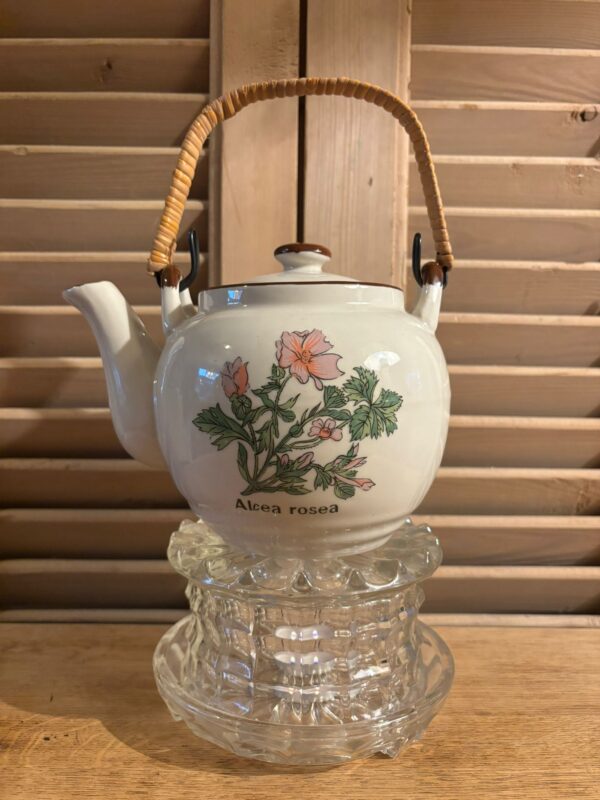 www.queensbrocanteboutique.nl brocante vintage curiosa gres grespot botanisch theepot