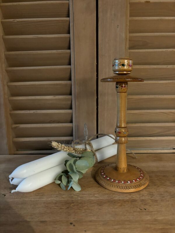 www.queensbrocanteboutique.nl webwinkel brocante vintage curiosa kandelaar hout cadeaubon kadobon