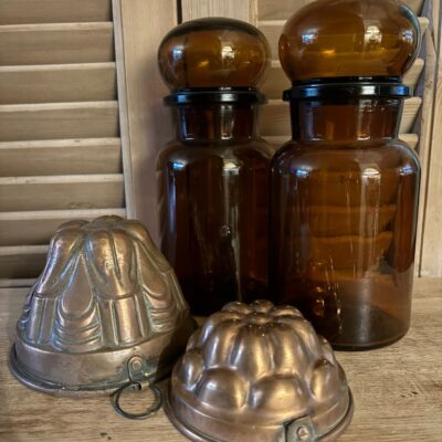 www.queensbrocanteboutique.nl webwinkel brocante vintage curiosa cadeaubon stopfles gekleurdglas