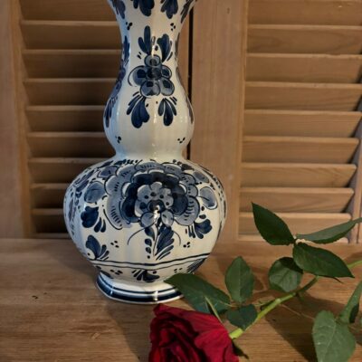 www.queensbrocanteboutique.nl webwinkel brocante vintage delftsblauw cadeaubon knobbelvaas