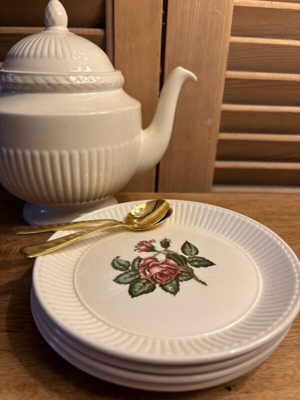 www/queensbrocanteboutique.nl brocante vintage curiosa webwinkel wedgwood moss rose